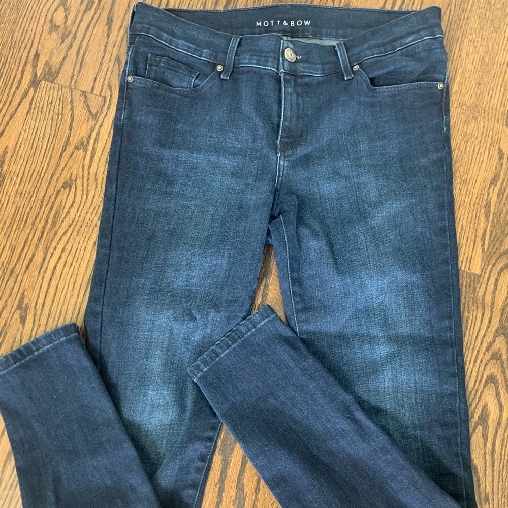 Mott & Bow, size 27, mid-rise skinny jeans